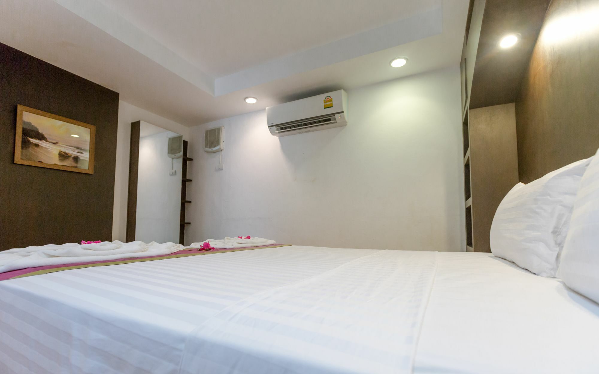 Porterhouse Beach Hotel Patong 外观 照片
